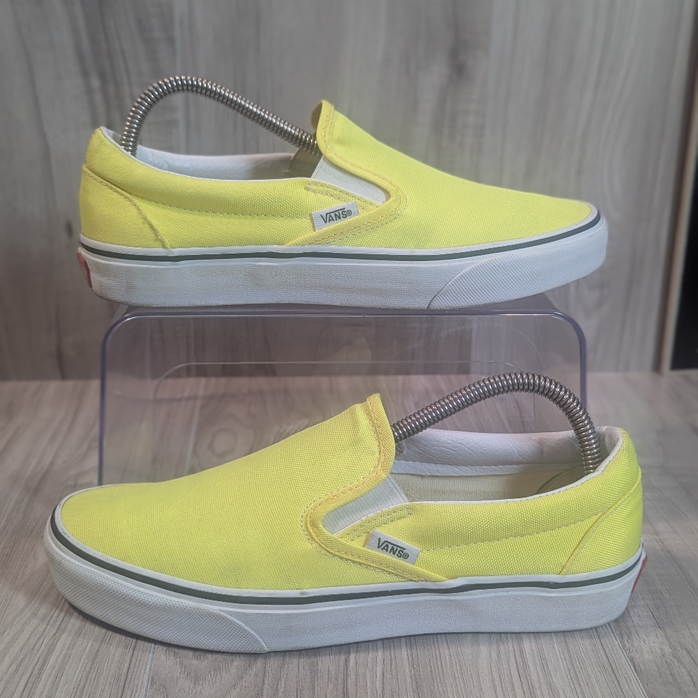 VANS Classic Shoes Women's Size 8.5 UNISEX Slip On Lemon YELLOW Sneakers